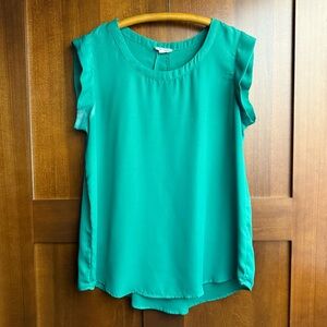 Women’s Green Cap Sleeve Pleione Shirt Size Large
